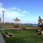 Angel's At Caesar Trikomo
